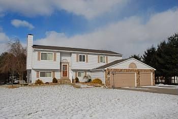1st image of 9346 Holiday Ct