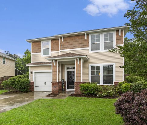 215 Oglethorpe Cir, Moncks Corner, SC 29461