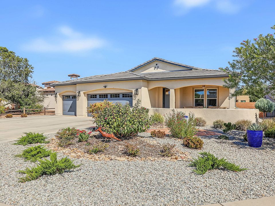 1st image of 1062 Contabella Ln