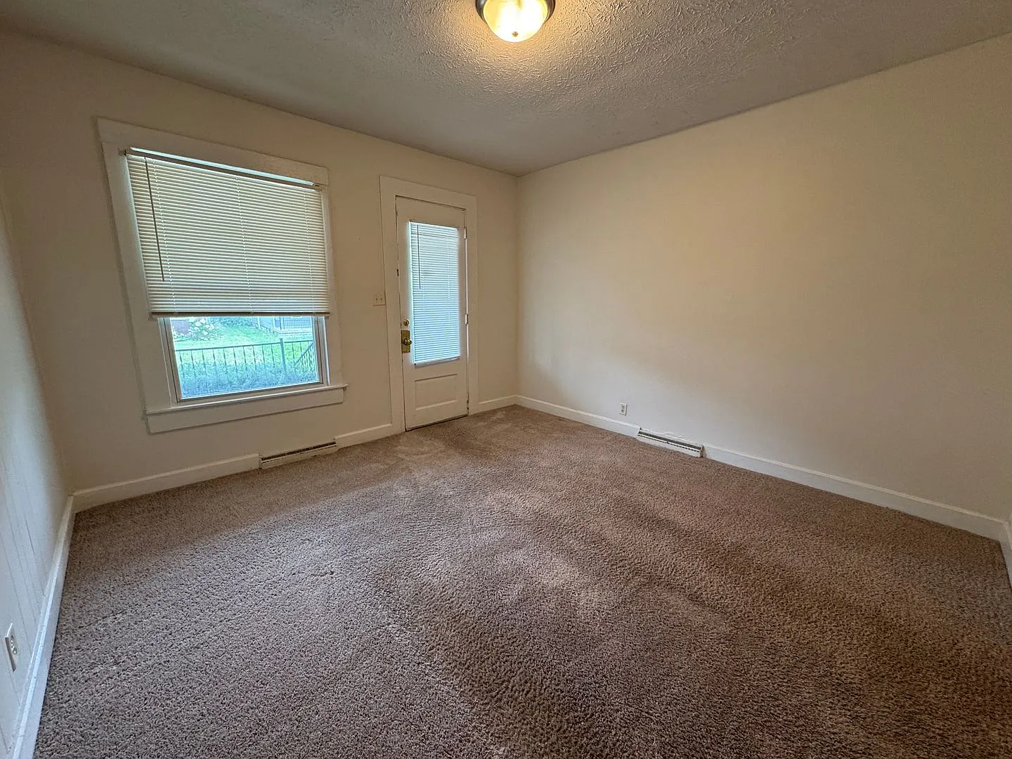 Coming Soon: 2 Bedroom/1 Bathroom Duplex Located At 2346 Coyner Ave. In Indianapolis, In — Photo 3