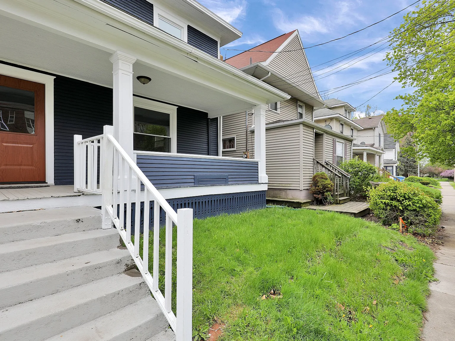 505 W Lenawee St — Photo 2