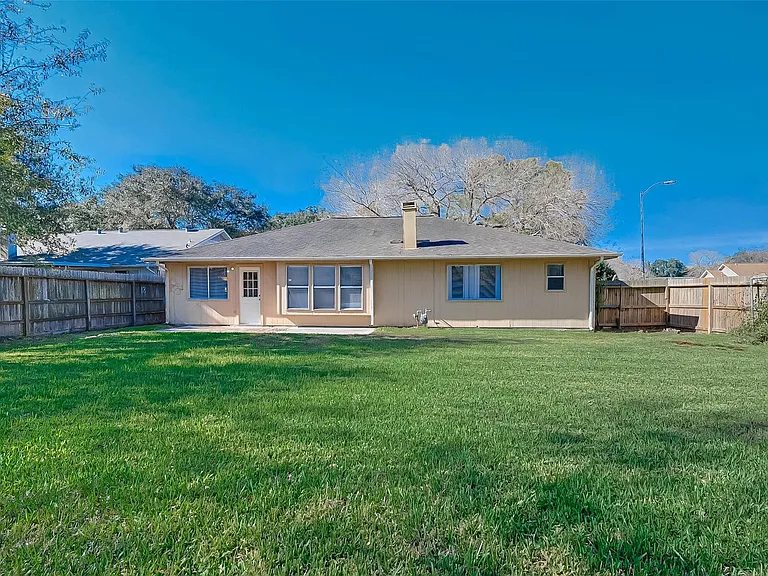 1003 Shadow Mountain Dr — Photo 33