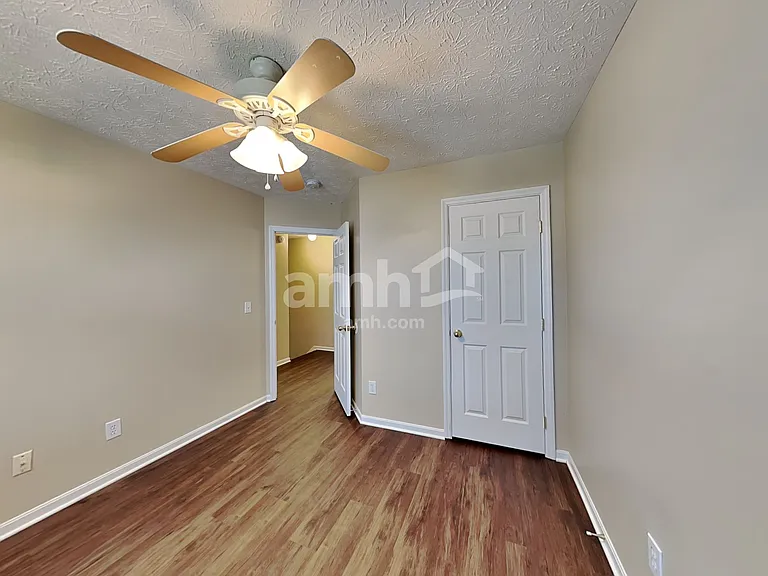 7451 Holyoke Cir — Photo 12