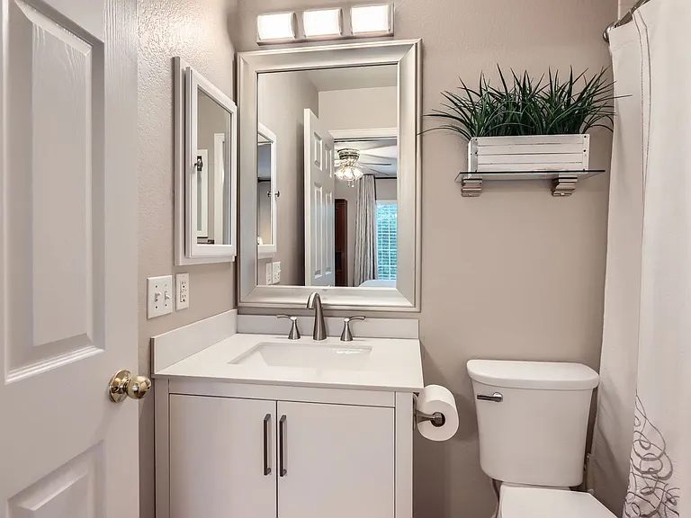 6745 Brittany Dr — Photo 17