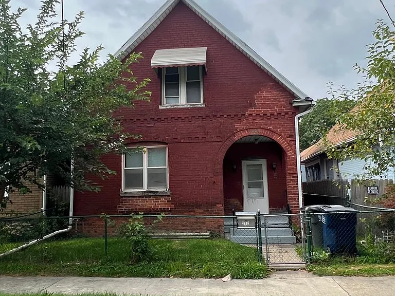 222 Whittemore St — Photo 1