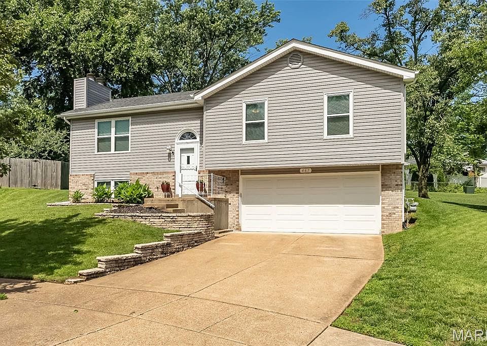 1st image of 467 Talbert Ct