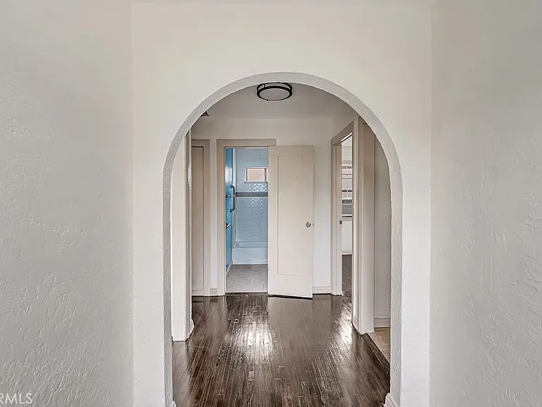 1515 E Walnut Way — Photo 25