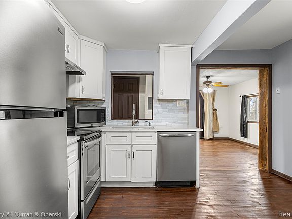 4th image of 977 Boston Ave