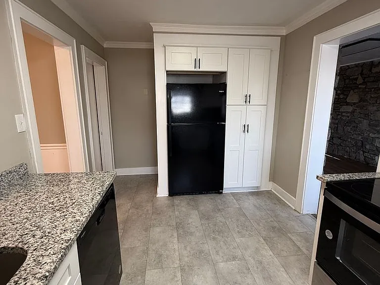 287 E Eastland St — Photo 19