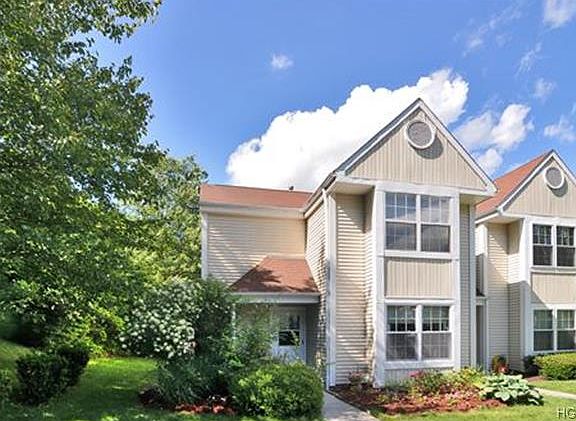 2nd image of 33 Clara Ct