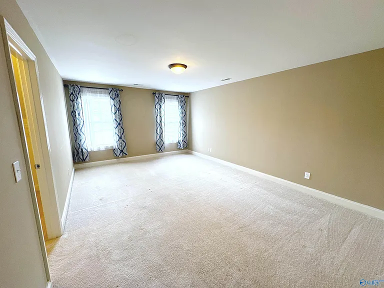 126 Windridge Way SW — Photo 36