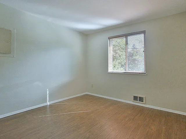 3553 SE Yamhill St — Photo 13