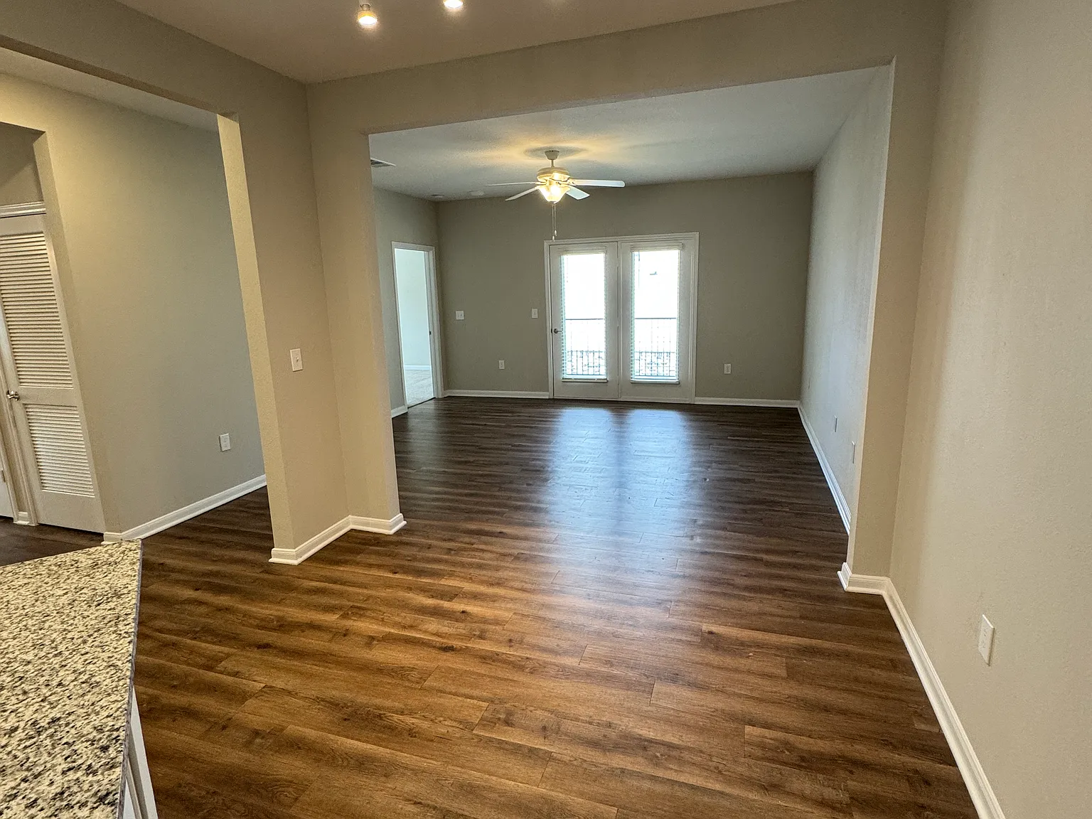 2 bed, 1172 sqft, $1,465 — Photo 3