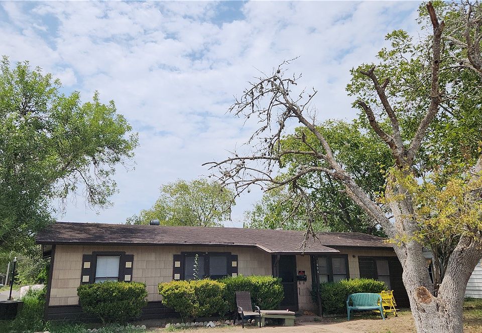 1604 Emily Dr, Beeville, TX 78102 MLS 426563 Zillow