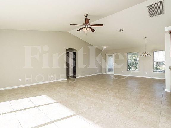 2nd image of 1121 NW Juanita Pl