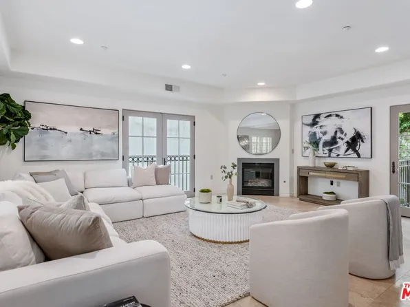 11633 Chenault St Unit 203, Los Angeles, CA 90049