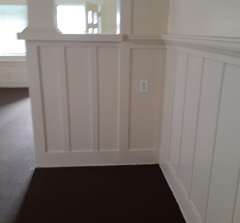 1st image of 857 W 53rd St