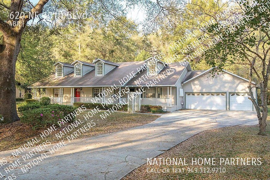 1st image of 620 NE 10th Blvd
