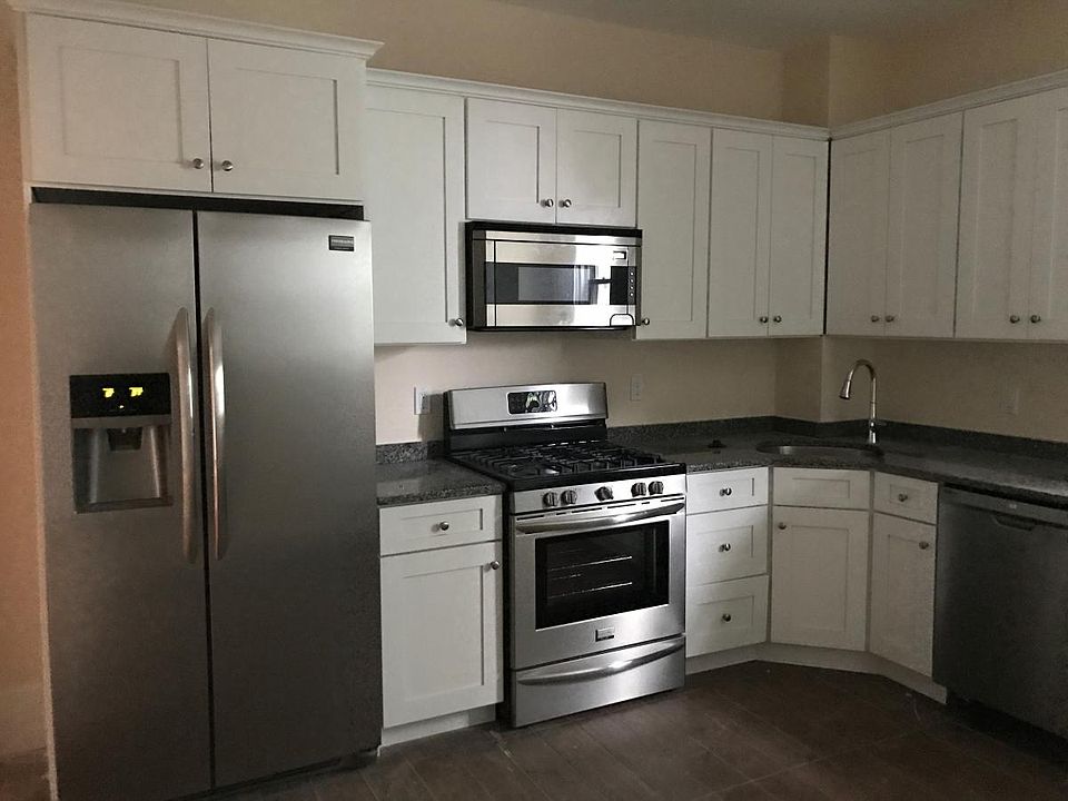 1st image of 246 W 5th St #1