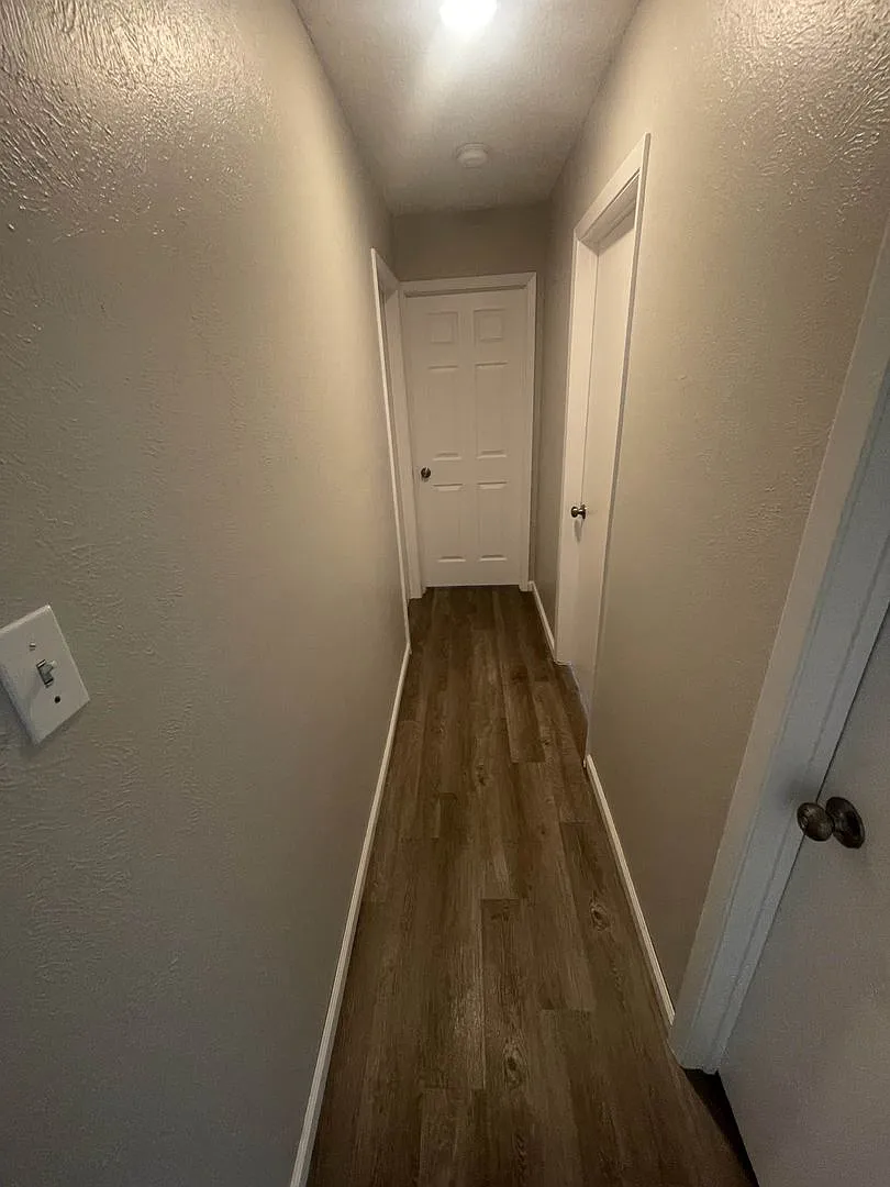 Spacious 5-Bedroom Home in a Great Neighborhood! — Photo 3