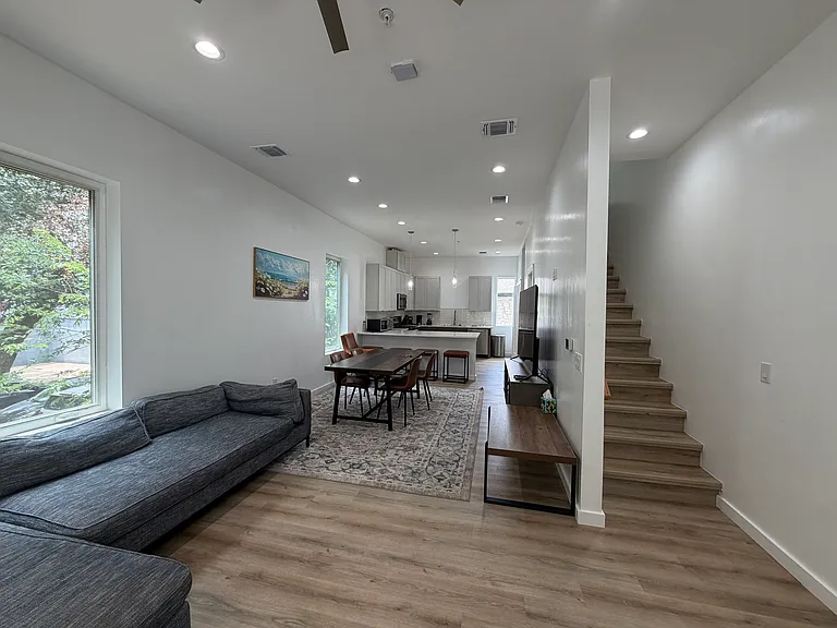 503 Kenniston Dr #7 — Photo 3