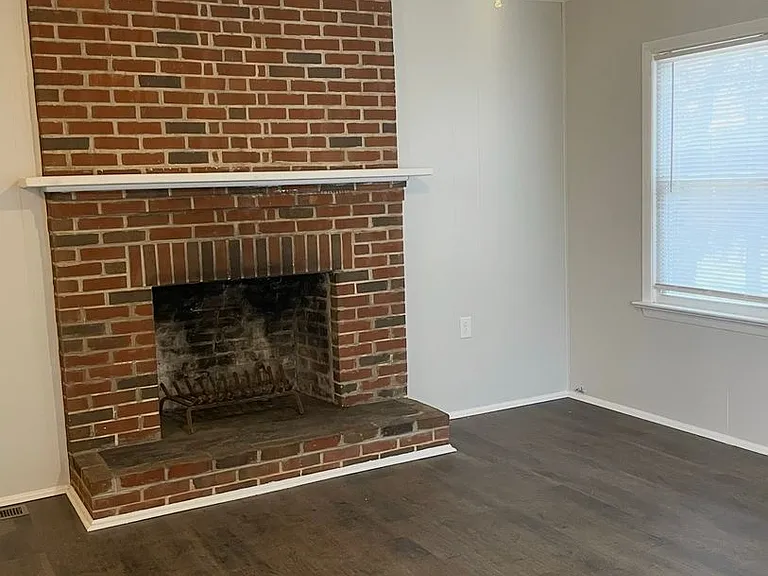 226 Fairgrounds Rd — Photo 10