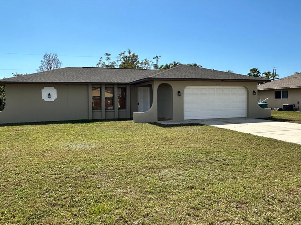 1st image of 428 SW 38th Ter