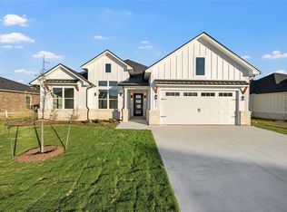 912 Gallant Fox Rd, Hewitt, TX 76643