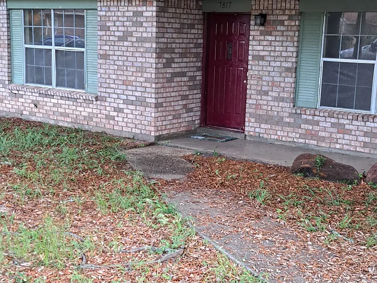 7817 Lenora St — Photo 1