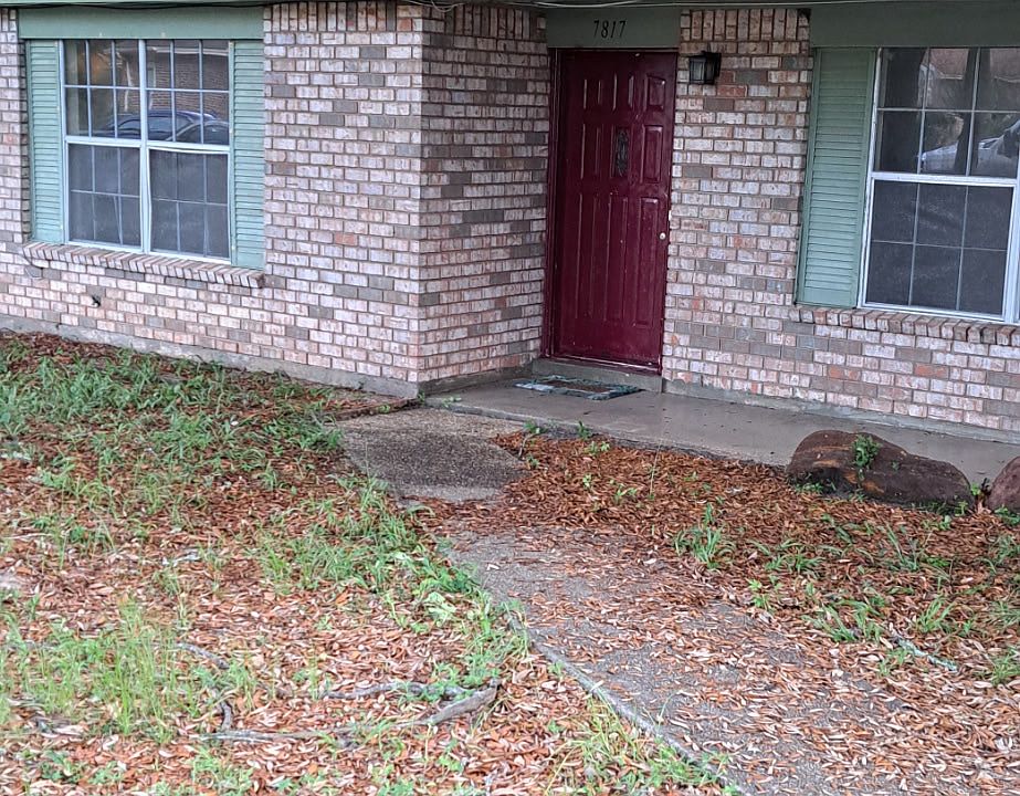 1st image of 7817 Lenora St