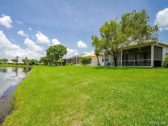 4th image of 10818 Fillmore Dr