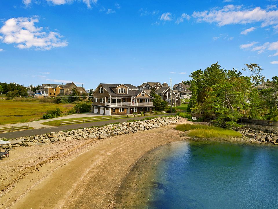 12 Circle Beach Road