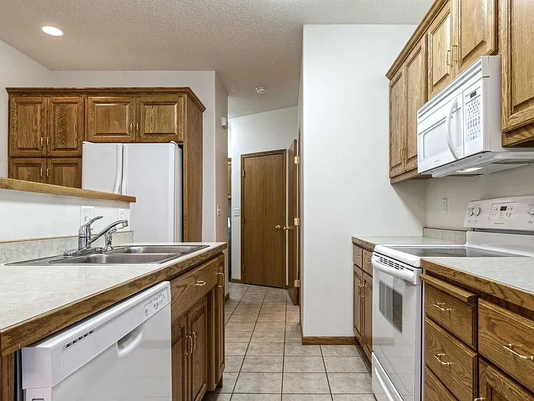 Beaver Creek Townhomes — Photo 19