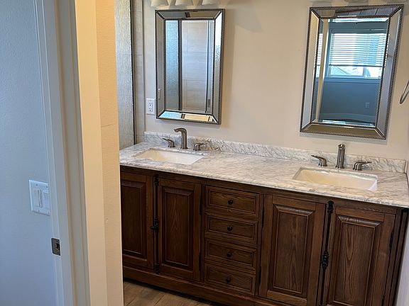 5th image of 118 Thurston Ave #1