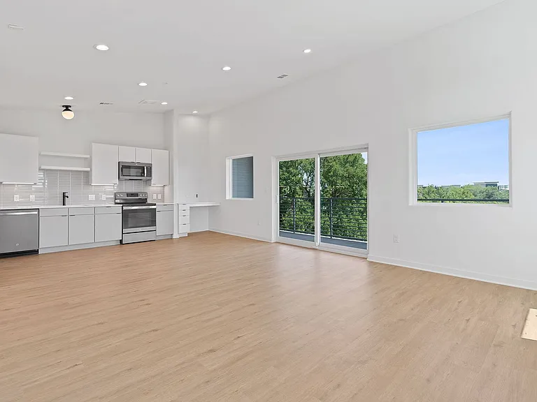 100 W Mockingbird Ln — Photo 9