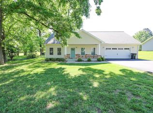 6040 Guyline Dr, Paducah, KY 42001