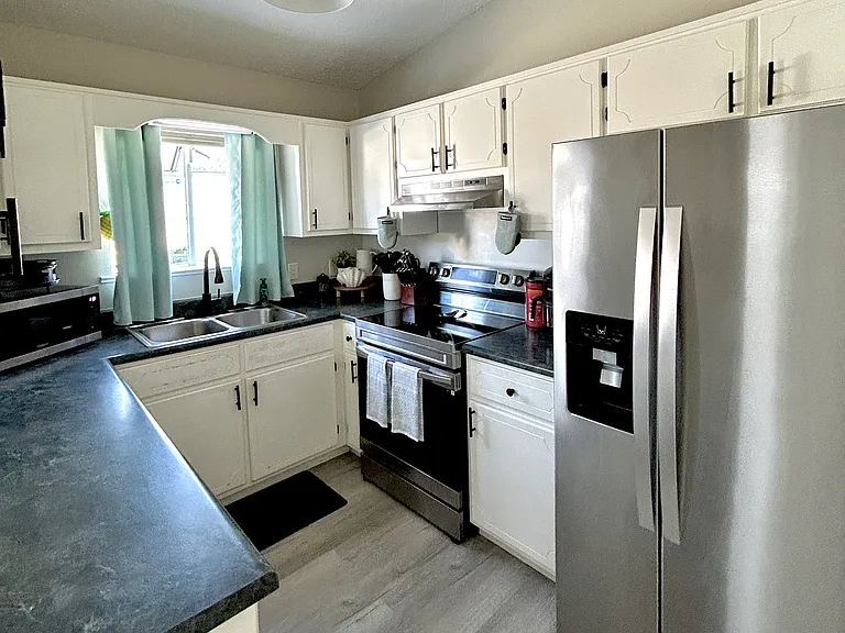 1823 High Ave — Photo 1