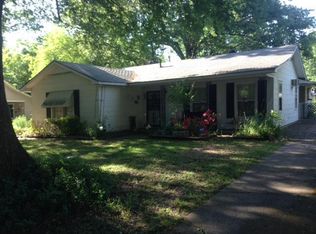 1312 N Saint Marys Cir, Greenville, MS 38703