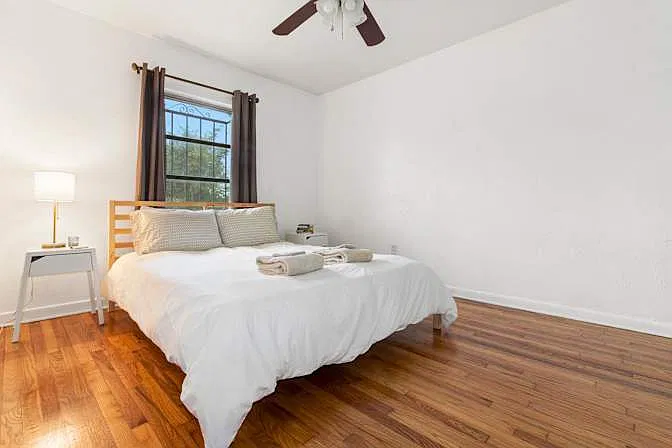 4 bed, 2450 sqft, $790 — Photo 2