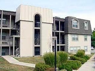 800 E 100th Ter APT 320, Kansas City, MO 64131