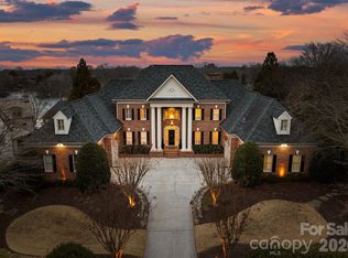 8721 Lake Challis Ln, Charlotte, NC 28226