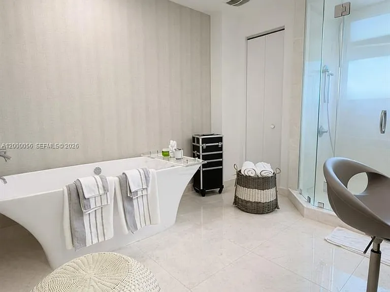 17301 Biscayne Blvd #308 — Photo 13