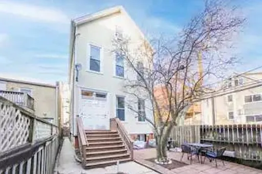 1414 W Fletcher St #1R — Photo 16