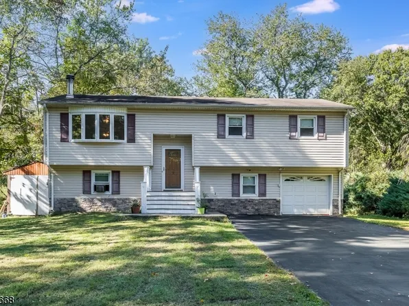9 De Hart St, Lincoln Park Boro, NJ 07035