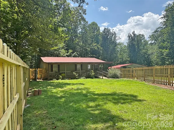 173 Croom Hollow Rd, Nebo, NC 28761