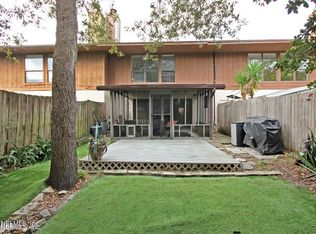 1113 Lee Rd, Jacksonville, FL 32225