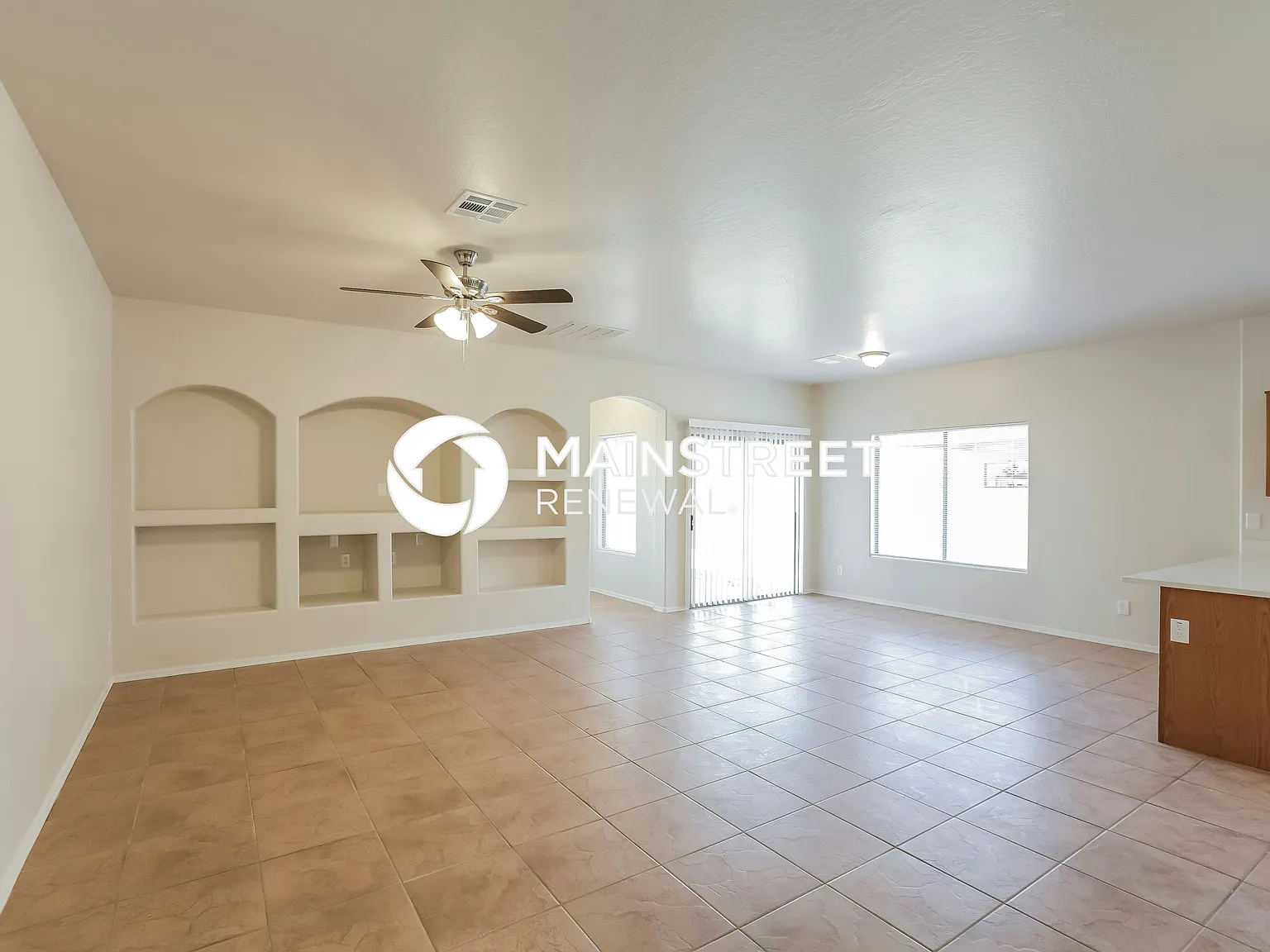 8854 W Hilton Ave — Photo 4