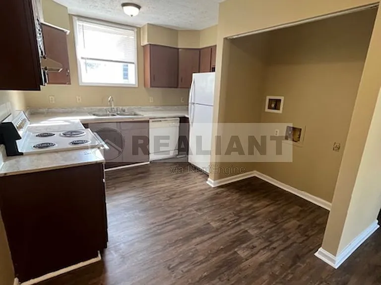 1646 Foxhaven Dr #1 — Photo 12