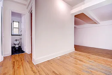 Rented by Urbane Brokerage