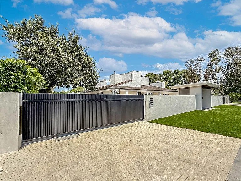 22921 Dolorosa St — Photo 3